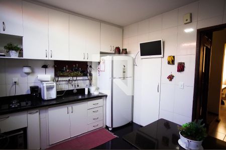 Casa de condomínio à venda com 117m², 4 quartos e 2 vagasCozinha