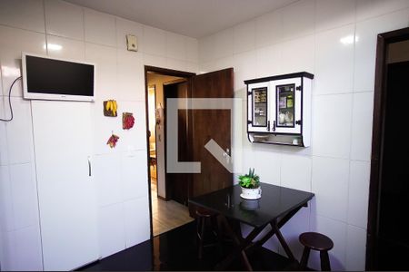 Casa de condomínio à venda com 117m², 4 quartos e 2 vagasCozinha