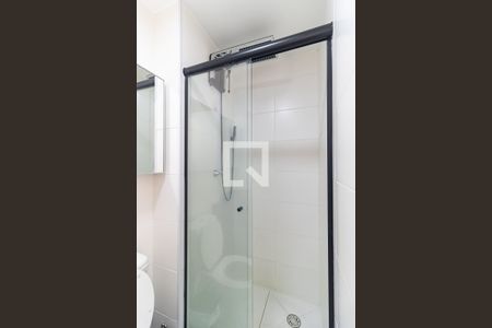 Banheiro de apartamento à venda com 2 quartos, 33m² em Parque Fongaro, São Paulo