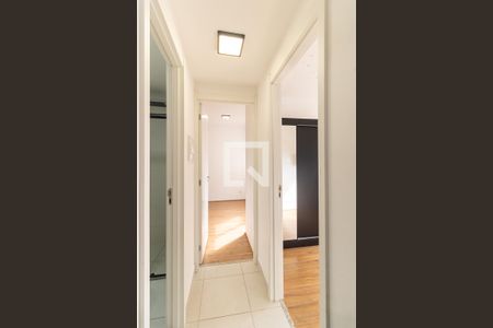 Corredor de apartamento à venda com 2 quartos, 33m² em Parque Fongaro, São Paulo