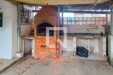 Casa à venda com 137m², 2 quartos e 8 vagasChurrasqueira
