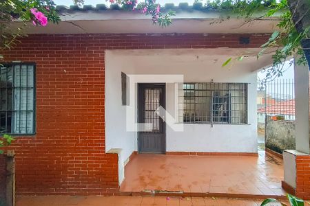 Casa à venda com 137m², 2 quartos e 8 vagasEntrada