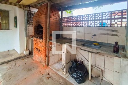 Casa à venda com 137m², 2 quartos e 8 vagasChurrasqueira