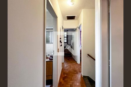 Casa à venda com 102m², 4 quartos e 1 vagaCorredor Quartoos