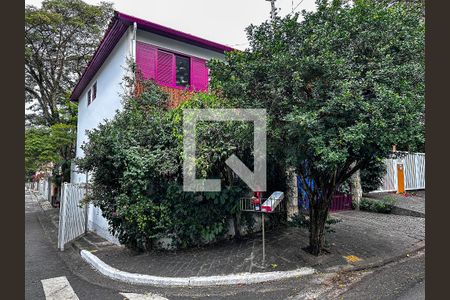 Casa à venda com 102m², 4 quartos e 1 vagaFachada