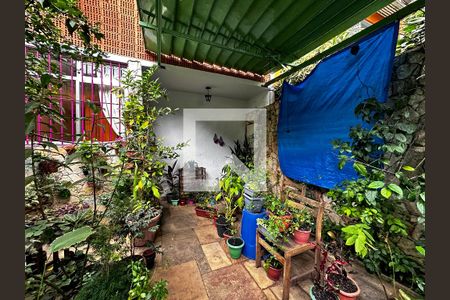 Casa à venda com 102m², 4 quartos e 1 vagaGaragem