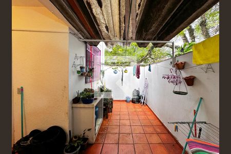 Casa à venda com 102m², 4 quartos e 1 vagaQuintal