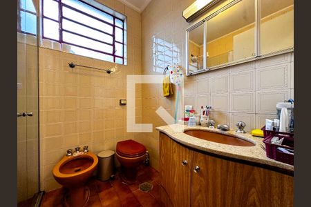 Casa à venda com 102m², 4 quartos e 1 vagaBanheiro