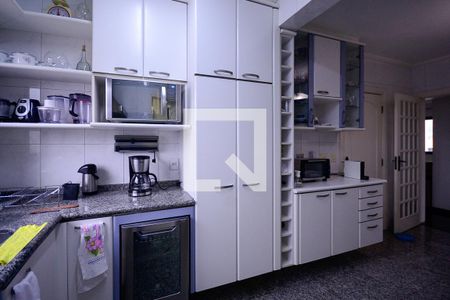 Apartamento à venda com 176m², 3 quartos e 3 vagasCozinha 