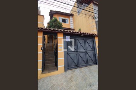 Casa à venda com 200m², 3 quartos e 3 vagasFachada - placa instalada
