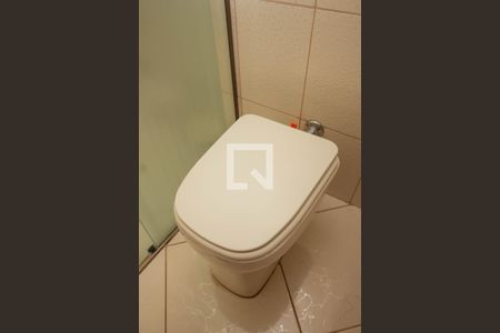 Casa à venda com 200m², 3 quartos e 3 vagasBanheiro da Suíte 2