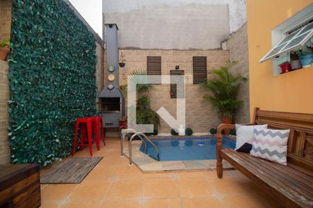 Casa à venda com 200m², 3 quartos e 3 vagasChurrasqueira