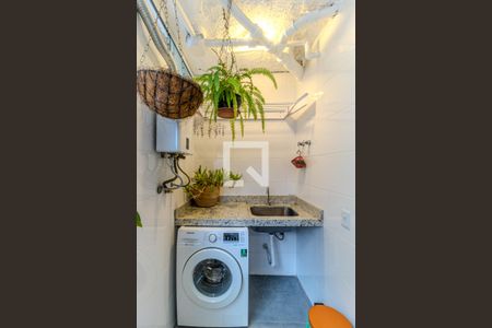 Apartamento à venda com 96m², 2 quartos e 1 vagaÁrea de Serviço