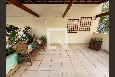 Apartamento à venda com 70m², 2 quartos e 1 vagaÁrea comum