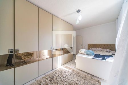 Casa para alugar com 120m², 2 quartos e 1 vagaQuarto