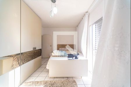 Casa para alugar com 120m², 2 quartos e 1 vagaQuarto