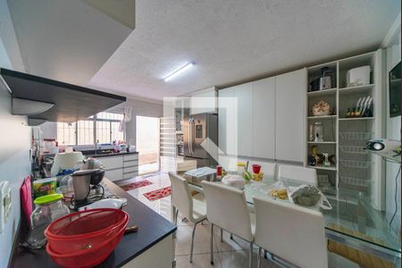 Casa para alugar com 120m², 2 quartos e 1 vagaCozinha