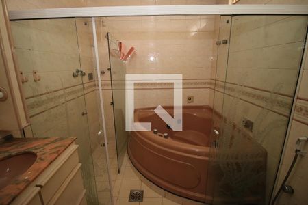 Casa à venda com 220m², 3 quartos e 1 vagaBanheiro da suíte 1