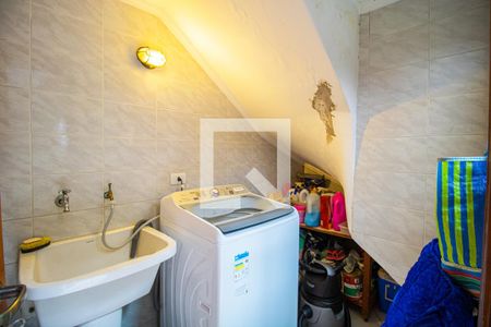 Casa à venda com 260m², 4 quartos e 6 vagas Casa à venda com 260m², 4 quartos e 6 vagasÁrea de Serviço