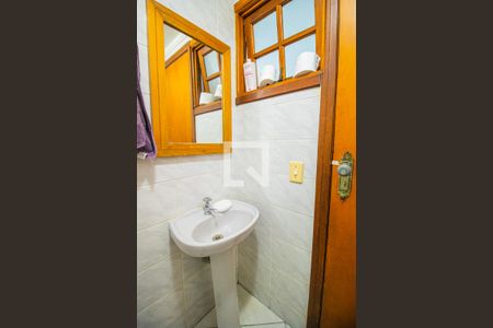 Casa à venda com 260m², 4 quartos e 6 vagas Casa à venda com 260m², 4 quartos e 6 vagasBanheiro de serviço