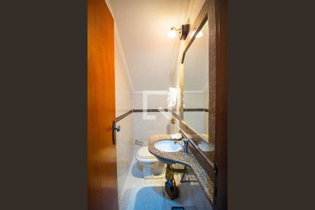 Casa à venda com 260m², 4 quartos e 6 vagas Casa à venda com 260m², 4 quartos e 6 vagasLavabo