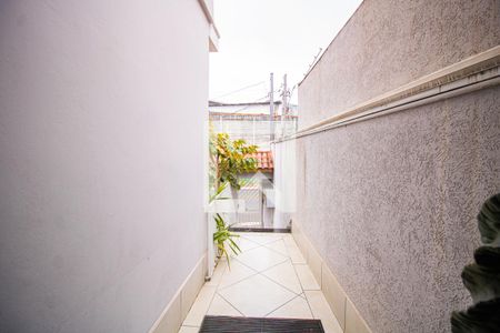 Casa à venda com 260m², 4 quartos e 6 vagas Casa à venda com 260m², 4 quartos e 6 vagasEntrada