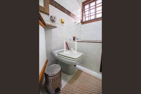 Casa à venda com 260m², 4 quartos e 6 vagas Casa à venda com 260m², 4 quartos e 6 vagasBanheiro da Suíte