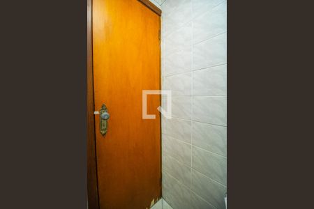 Casa à venda com 260m², 4 quartos e 6 vagas Casa à venda com 260m², 4 quartos e 6 vagasBanheiro de serviço