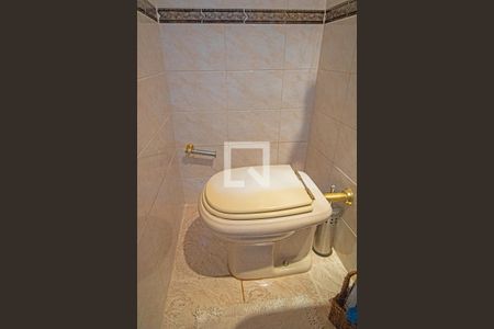 Casa à venda com 260m², 4 quartos e 6 vagas Casa à venda com 260m², 4 quartos e 6 vagasLavabo