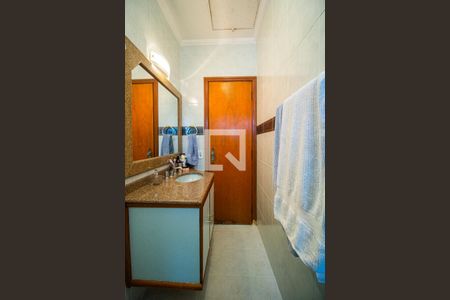 Casa à venda com 260m², 4 quartos e 6 vagas Casa à venda com 260m², 4 quartos e 6 vagasBanheiro Social