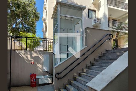 Fachada e portaria de apartamento à venda com 3 quartos, 68m² em Andaraí, Rio de Janeiro