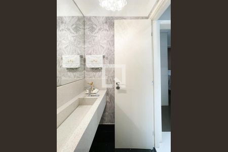 Apartamento para alugar com 242m², 3 quartos e 3 vagasLavabo