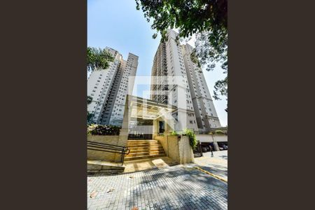 Apartamento para alugar com 242m², 3 quartos e 3 vagasFachada