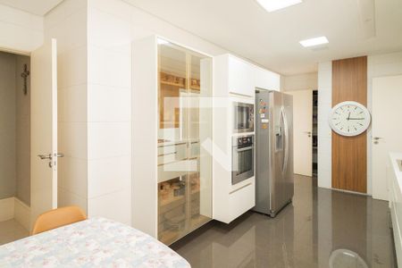 Apartamento para alugar com 242m², 3 quartos e 3 vagasCozinha