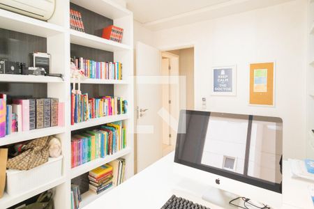 Apartamento para alugar com 242m², 3 quartos e 3 vagasEscritório