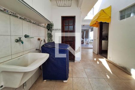 Casa à venda com 720m², 6 quartos e 5 vagasÁrea de Serviço