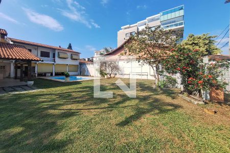 Casa à venda com 720m², 6 quartos e 5 vagasQuintal