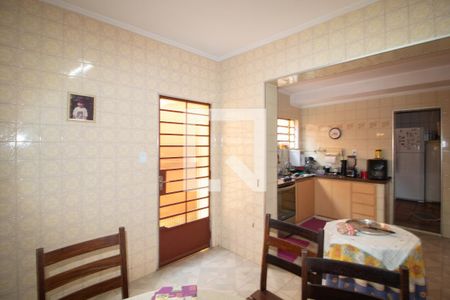 Casa à venda com 400m², 4 quartos e 2 vagas Casa à venda com 400m², 4 quartos e 2 vagasCopa e Cozinha