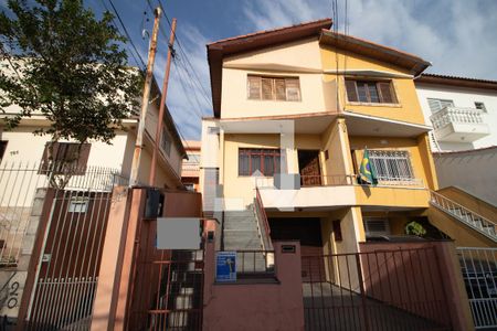 Casa à venda com 400m², 4 quartos e 2 vagas Casa à venda com 400m², 4 quartos e 2 vagasFachada