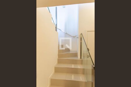 Apartamento à venda com 171m², 3 quartos e 3 vagasEscada