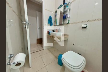 Casa à venda com 170m², 3 quartos e 3 vagasBanheiro Quarto 1