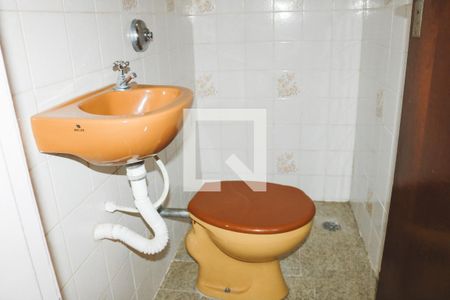 Casa à venda com 155m², 4 quartos e 2 vagasBanheiro de serviço