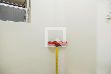 Apartamento à venda com 90m², 2 quartos e sem vaga Apartamento à venda com 90m², 2 quartos e sem vagaBanheiro de serviço