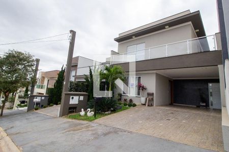 Casa de condomínio para alugar com 211m², 4 quartos e 3 vagas Casa de condomínio para alugar com 211m², 4 quartos e 3 vagasFachada da Casa