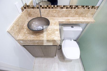 Casa de condomínio para alugar com 211m², 4 quartos e 3 vagas Casa de condomínio para alugar com 211m², 4 quartos e 3 vagasBanheiro da Suíte