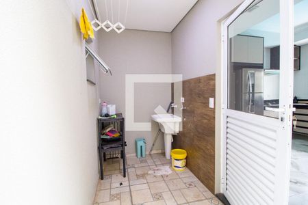 Casa de condomínio para alugar com 211m², 4 quartos e 3 vagas Casa de condomínio para alugar com 211m², 4 quartos e 3 vagasÁrea de Serviço