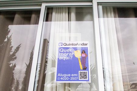 Casa de condomínio para alugar com 211m², 4 quartos e 3 vagas Casa de condomínio para alugar com 211m², 4 quartos e 3 vagasJanela da Sala