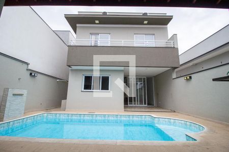 Casa de condomínio para alugar com 211m², 4 quartos e 3 vagas Casa de condomínio para alugar com 211m², 4 quartos e 3 vagasÁrea externa