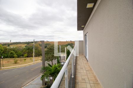 Casa de condomínio para alugar com 211m², 4 quartos e 3 vagas Casa de condomínio para alugar com 211m², 4 quartos e 3 vagasVaranda da Suíte