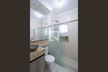 Casa de condomínio para alugar com 211m², 4 quartos e 3 vagas Casa de condomínio para alugar com 211m², 4 quartos e 3 vagasBanheiro da Suíte